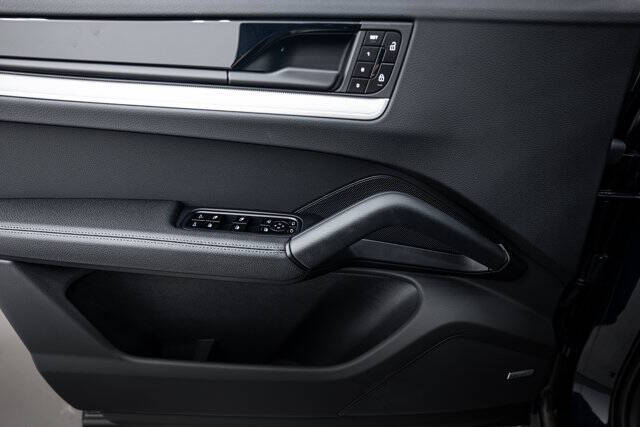 2025 Porsche Cayenne Coupe