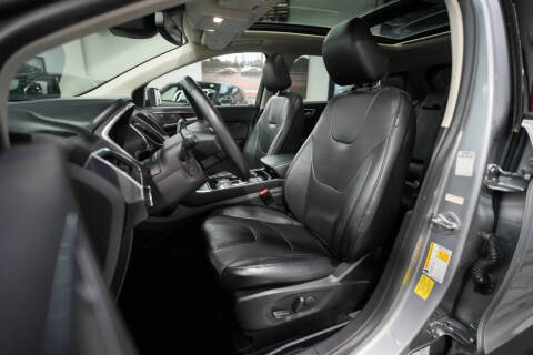 2020 Ford Edge Titanium