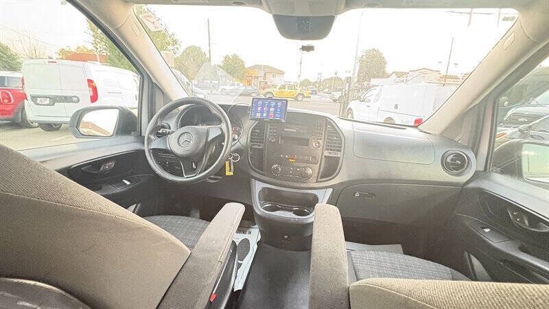 2017 Mercedes-Benz Metris Worker Cargo