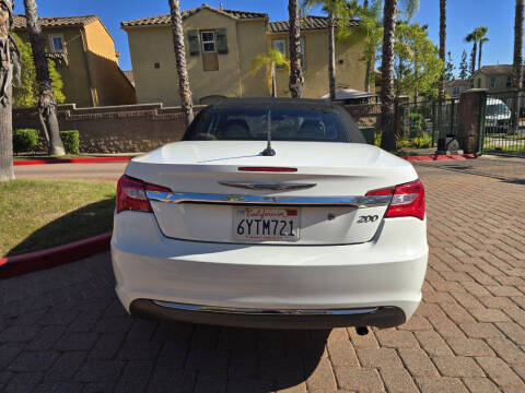 2012 Chrysler 200 Touring