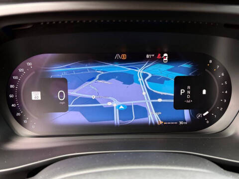 2023 Volvo XC40 B5 Plus Bright Theme