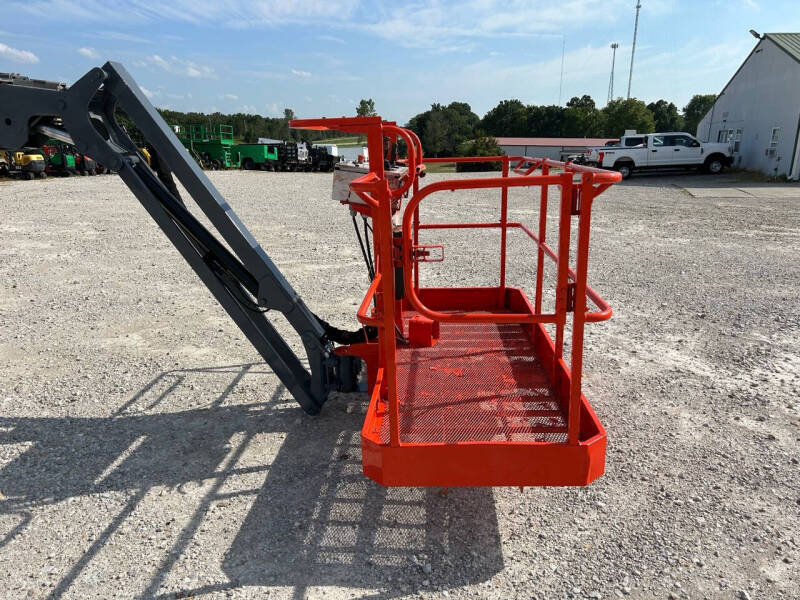 2016 Skyjack 86' Manlift