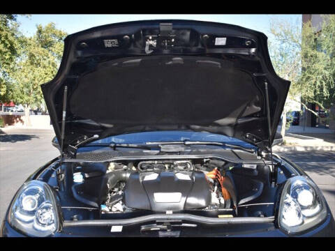 2017 Porsche Cayenne S E-Hybrid