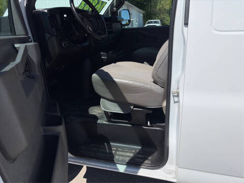 2023 GMC Savana 2500