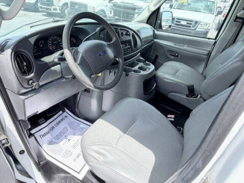 2003 Ford E-Series E-350 SD