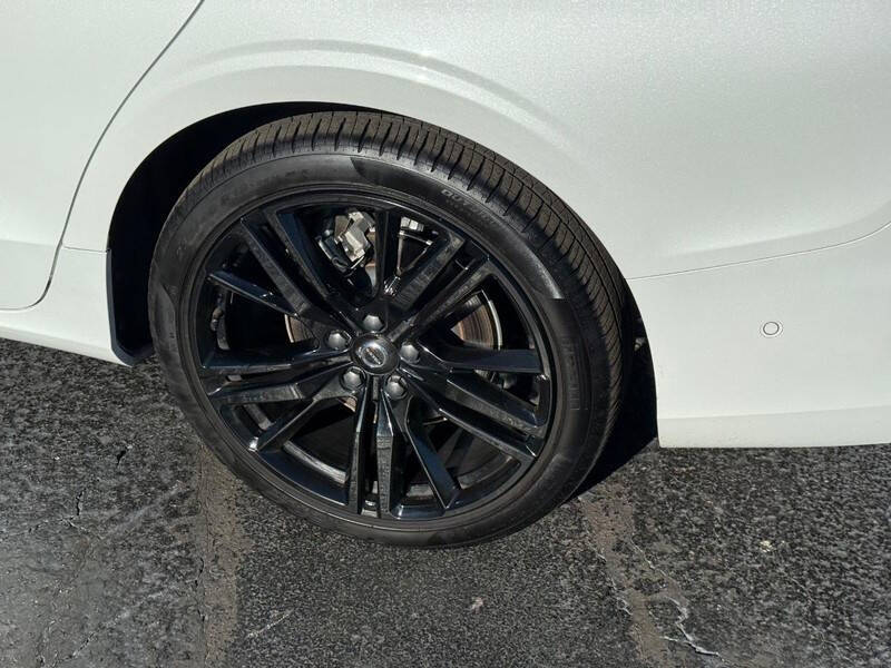 2024 Volvo S60 B5 Plus Black Edition