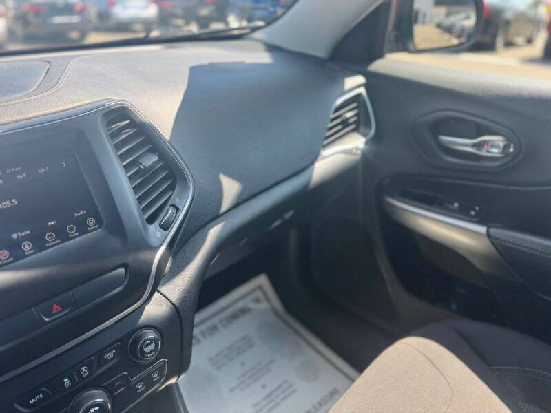 2019 Jeep Cherokee Latitude