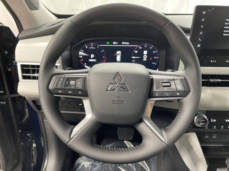 2025 Mitsubishi Outlander SE