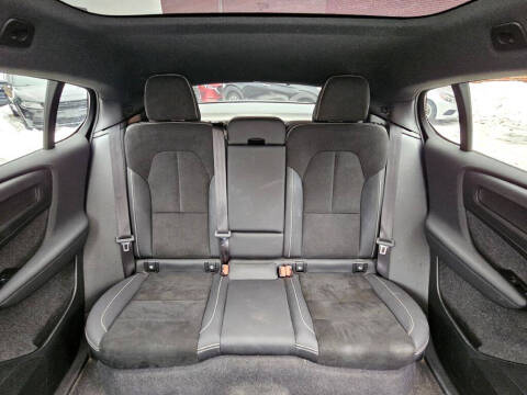 2022 Volvo C40 Recharge Pure Electric P8