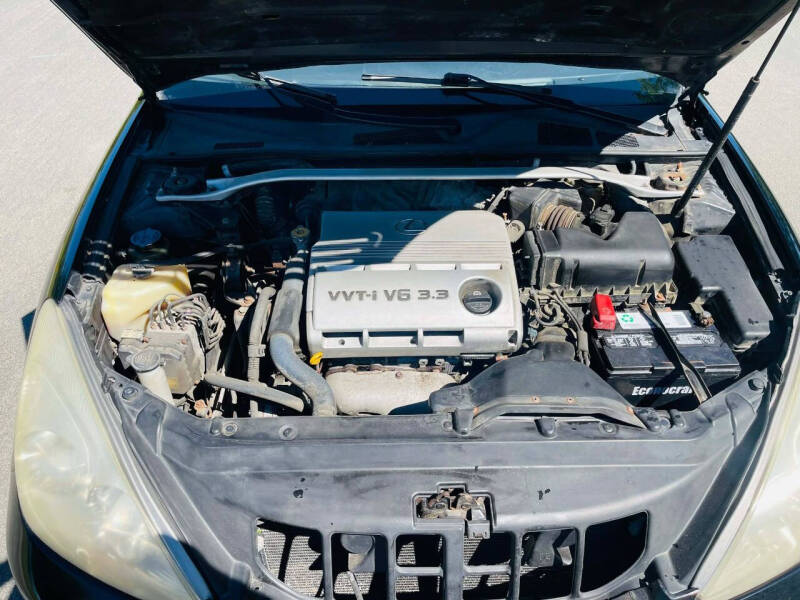 2004 Lexus ES 330