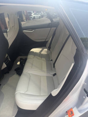 2017 Tesla Model S 75D