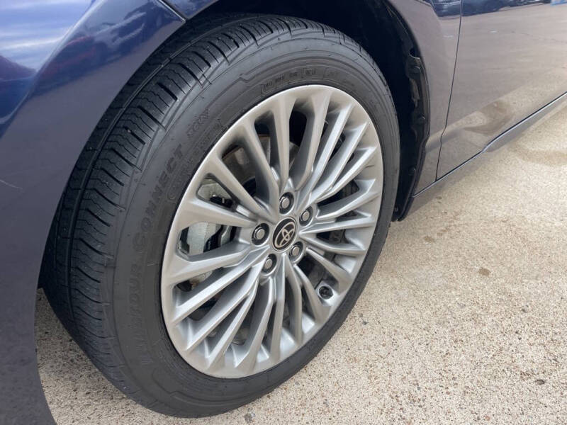 2022 Toyota Avalon Hybrid Limited