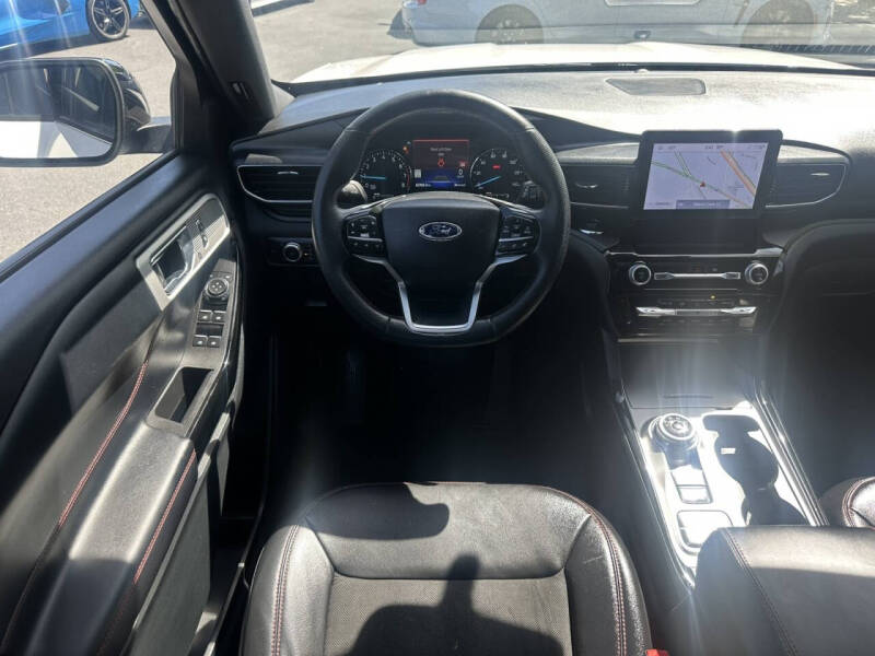2022 Ford Explorer ST-Line