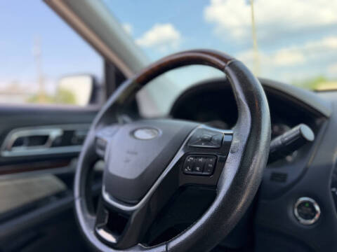 2017 Ford Explorer Platinum