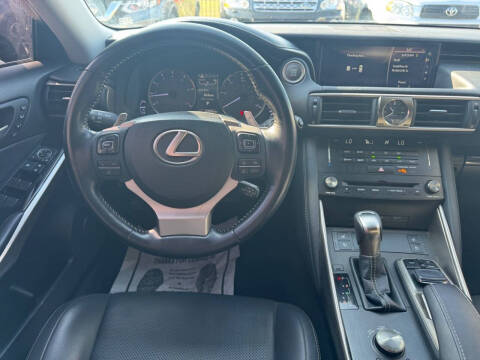 2018 Lexus IS 300