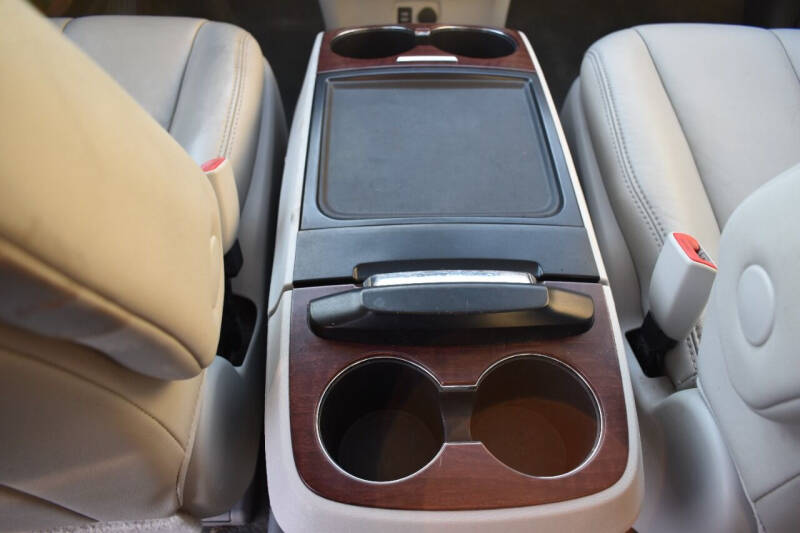 2014 Toyota Sienna XLE 7-Passenger