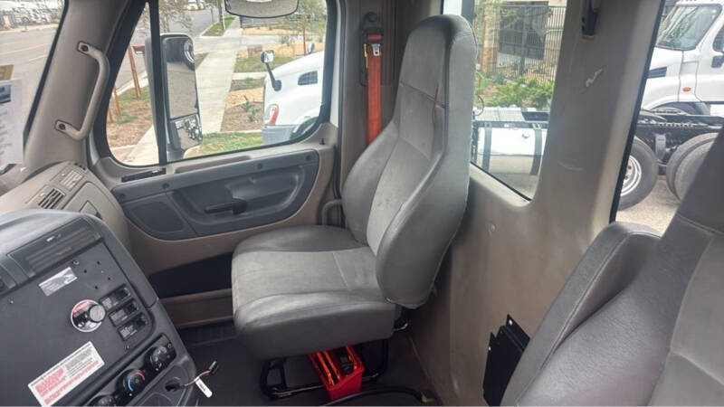 2019 Freightliner Cascadia