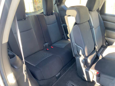 2019 Nissan Pathfinder S