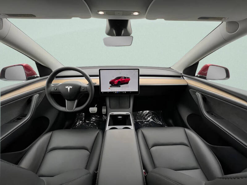 2025 Tesla Model Y Performance