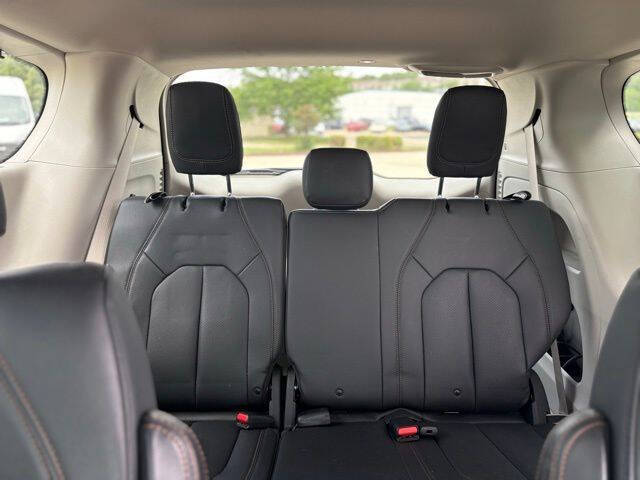 2020 Chrysler Pacifica Touring L