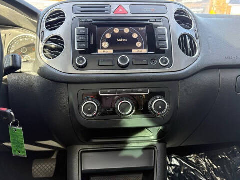 2011 Volkswagen Tiguan SEL