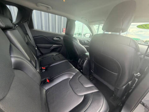 2021 Jeep Cherokee Latitude Lux