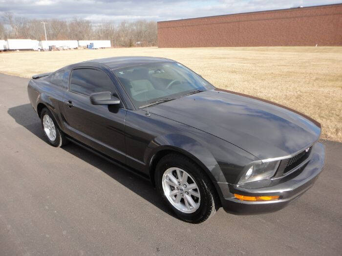 2007 Ford Mustang V6 Deluxe
