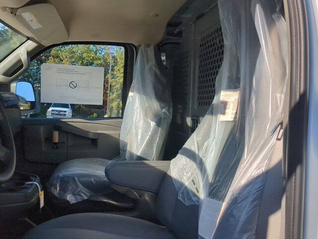 2025 Chevrolet Express 2500