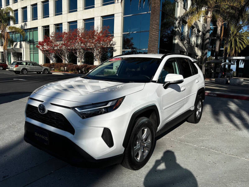 2023 Toyota RAV4 Hybrid LE