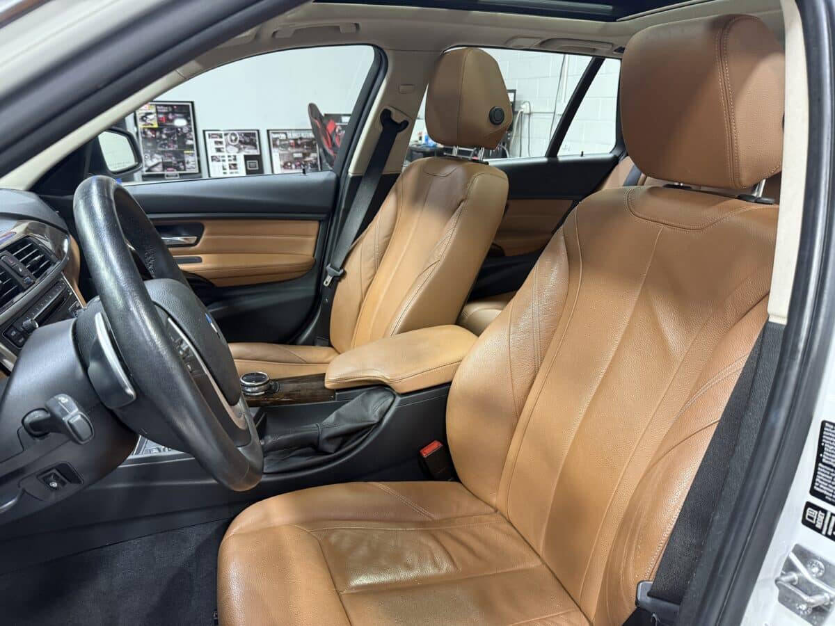 2014 BMW 3 Series 23