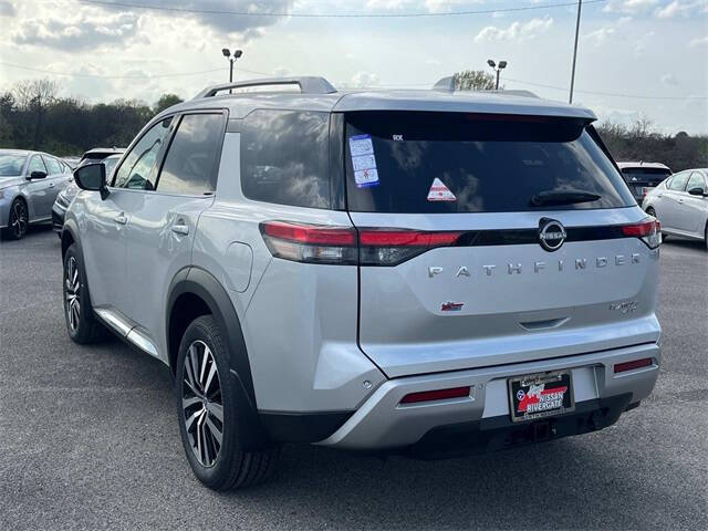 2025 Nissan Pathfinder Platinum