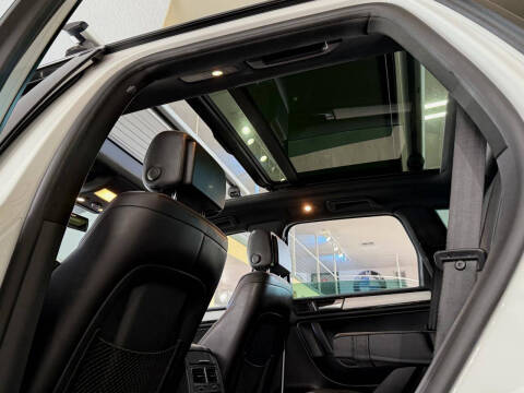 2014 Volkswagen Touareg TDI R-Line