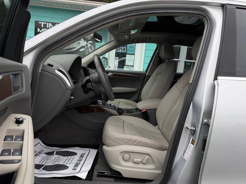 2011 Audi Q5 2.0T quattro Premium Plus