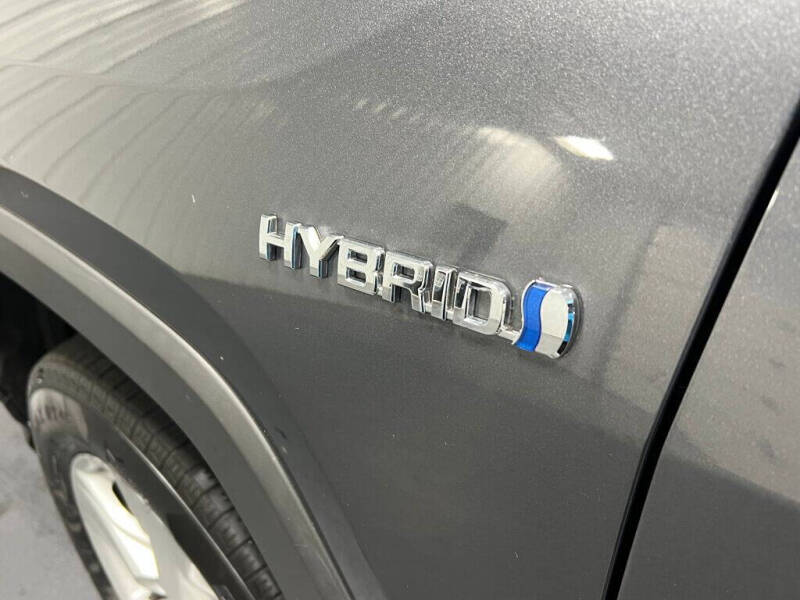 2020 Toyota RAV4 Hybrid LE