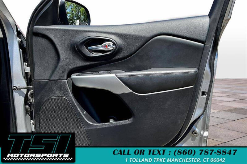 2017 Jeep Cherokee Overland