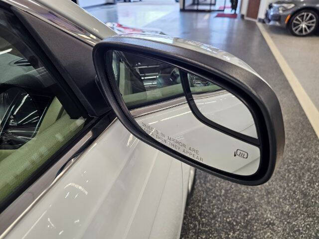 2017 Ford Taurus SEL