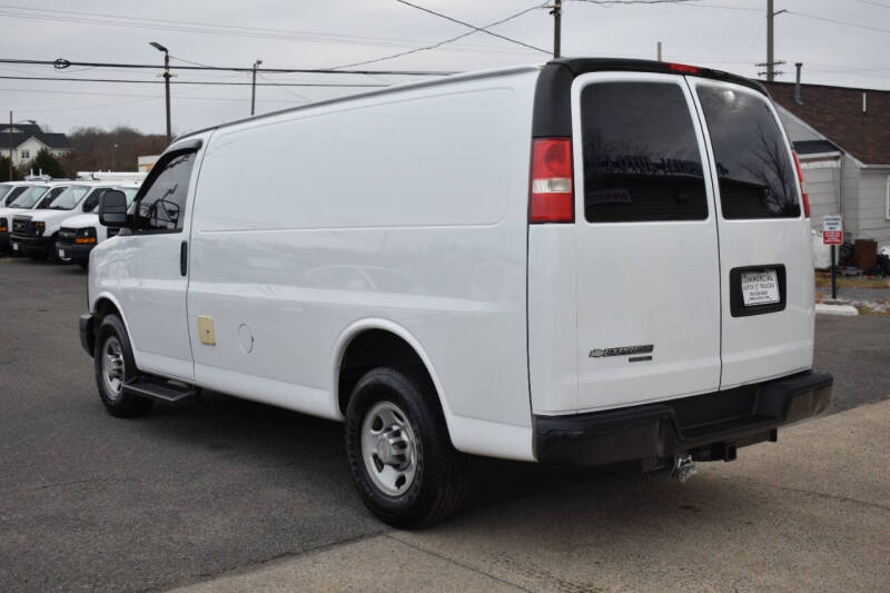 2013 Chevrolet Express Cargo Work Van photo 7