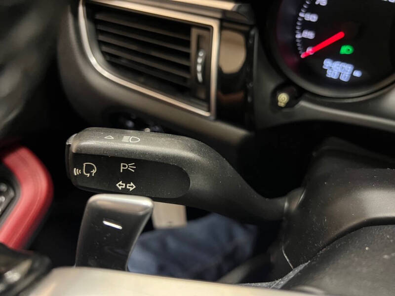 2018 Porsche Macan S