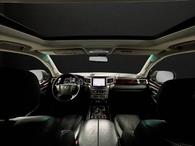 2015 Lexus LX 570