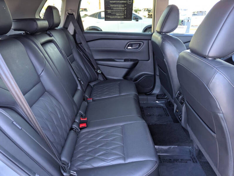 2025 Nissan Rogue Platinum