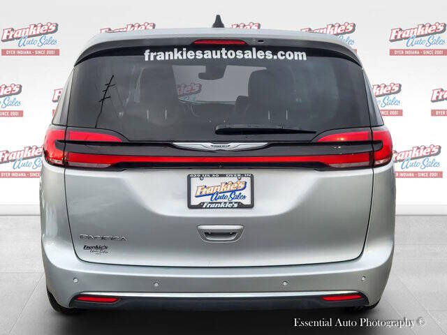 2024 Chrysler Pacifica Touring L