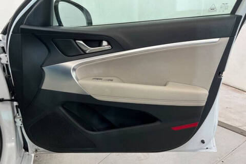 2025 Genesis G70