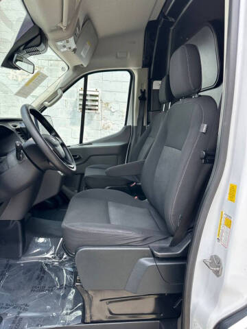 2023 Ford E-Transit