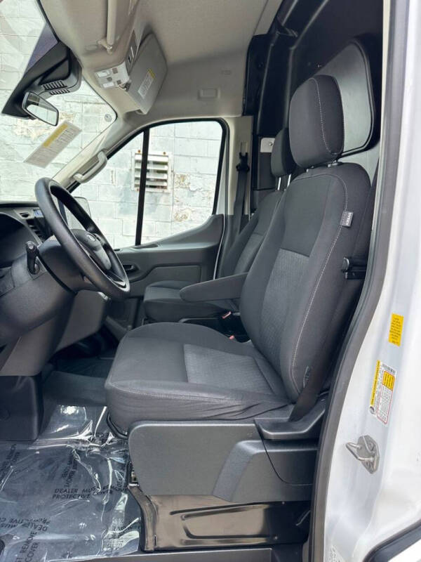 2023 Ford E-Transit
