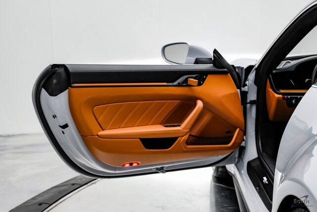 2024 Porsche 911 S/T