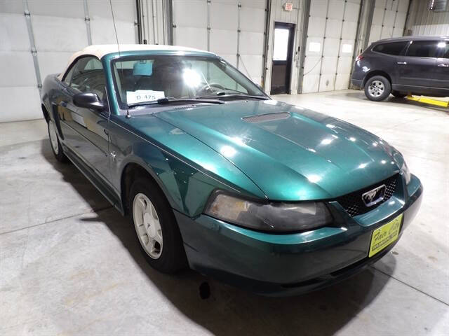 AMAZON GREEN METALLIC 2001 Ford Mustang Base Convertible Deluxe 2dr Convertible 2