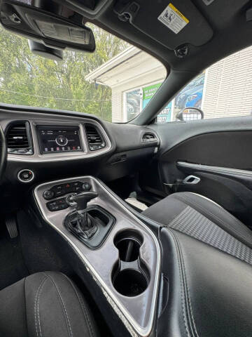 2022 Dodge Challenger SXT