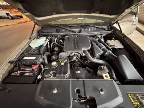 2005 Lincoln Town Car Signature Limited