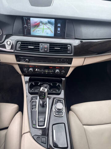 2012 BMW 5 Series 535i