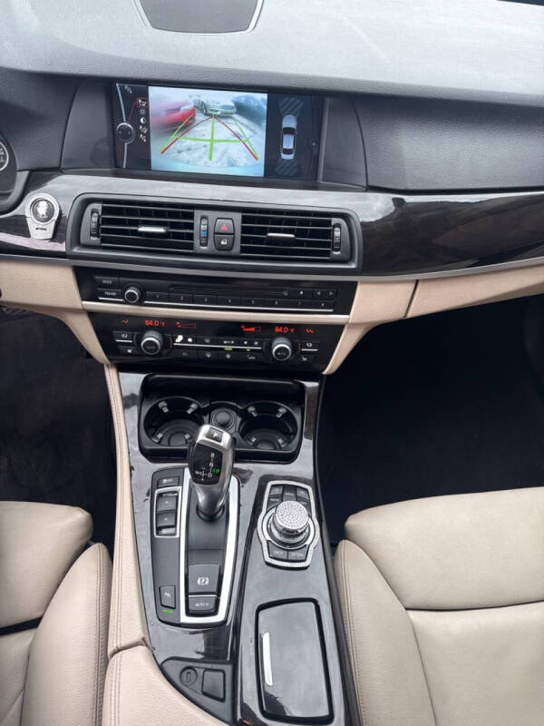 2012 BMW 5 Series 535i